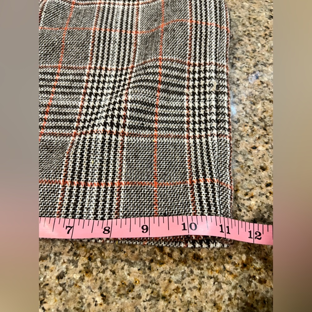 CoMMENSE Plaid High-Waisted Pants
COLOR Brown Size Small No Belt included NWOT - Picture 12 of 12